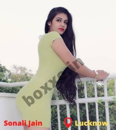 sexy escort in Lucknow